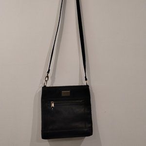 TIGNANELLO Women’s Black Leather Adjustable Strap Crossbody Shoulder Bag Purse T